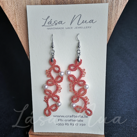 Rayna - frosted cherry