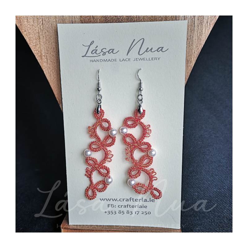 Rayna - frosted cherry